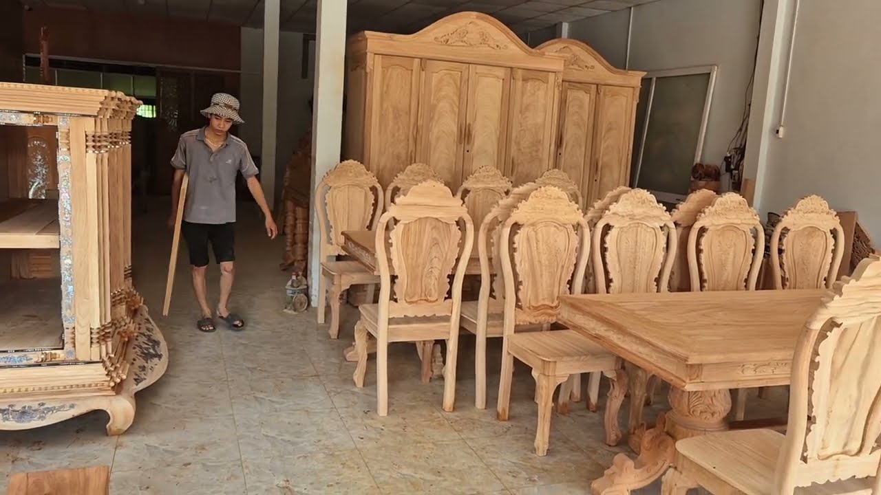 Ra lò 2 bộ bàn dài 8 ghế gỗ gõ đỏ chân trụ 26 râu 10 sp mộc thô. Lh 0917 266 833