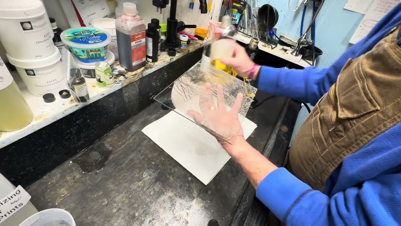 Varnishing tintypes and ambrotypes