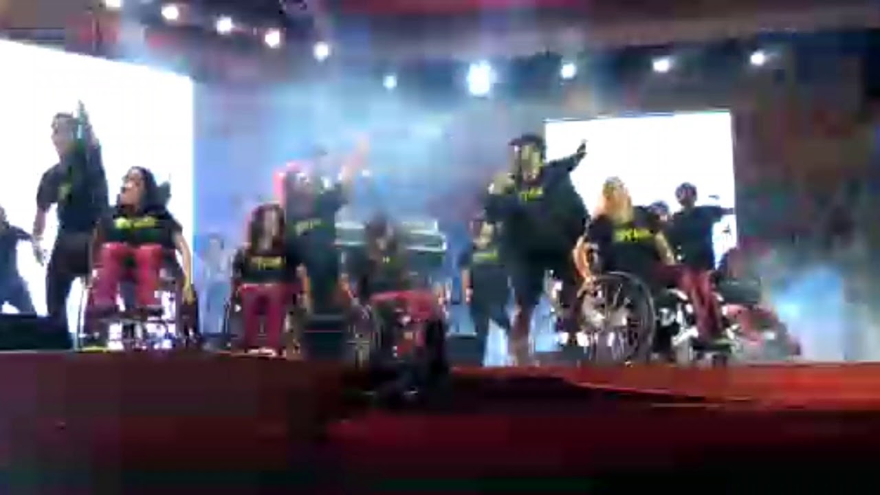 Street Cadeirante no show da IZA