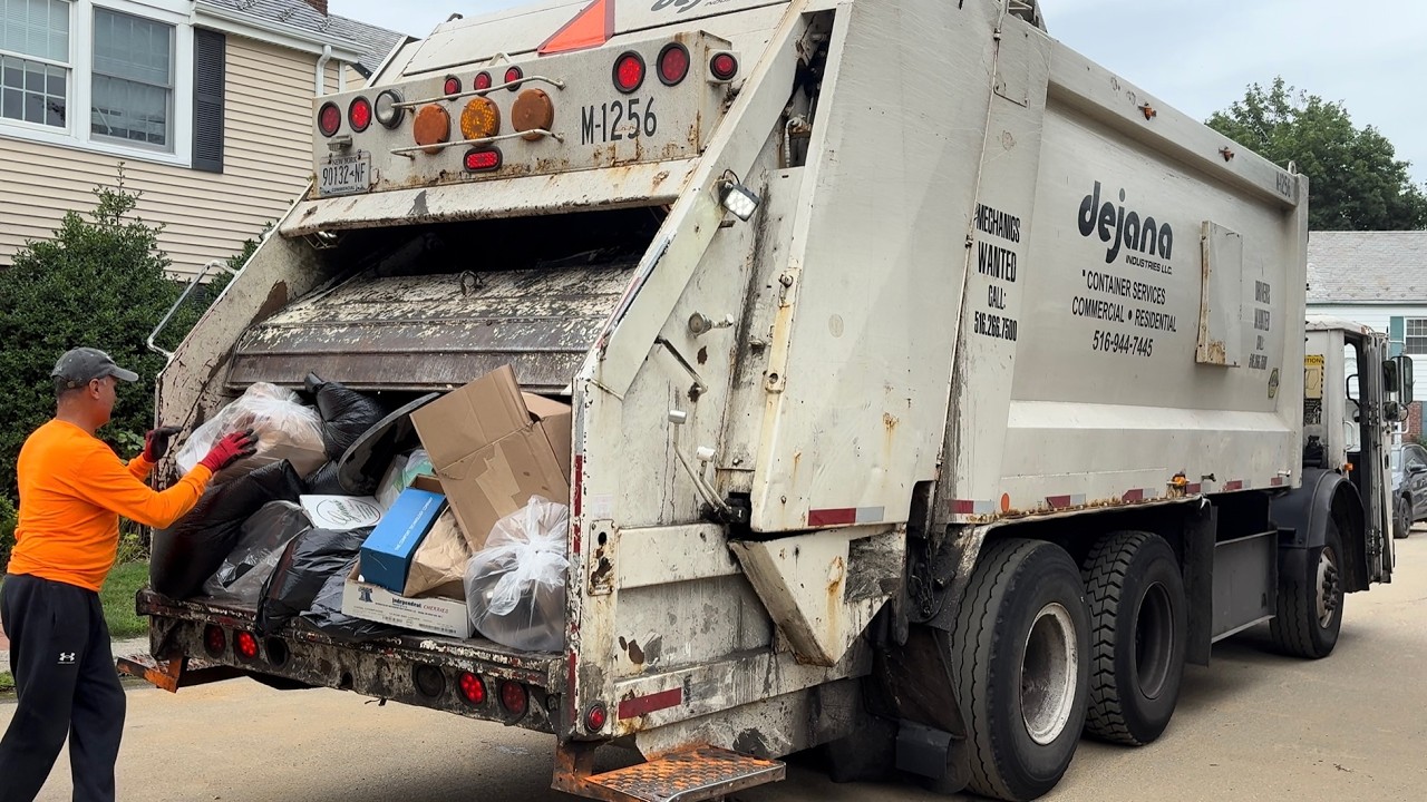 Dejana Industries Garbage Truck vs Bulky Manual Trash (part 2)