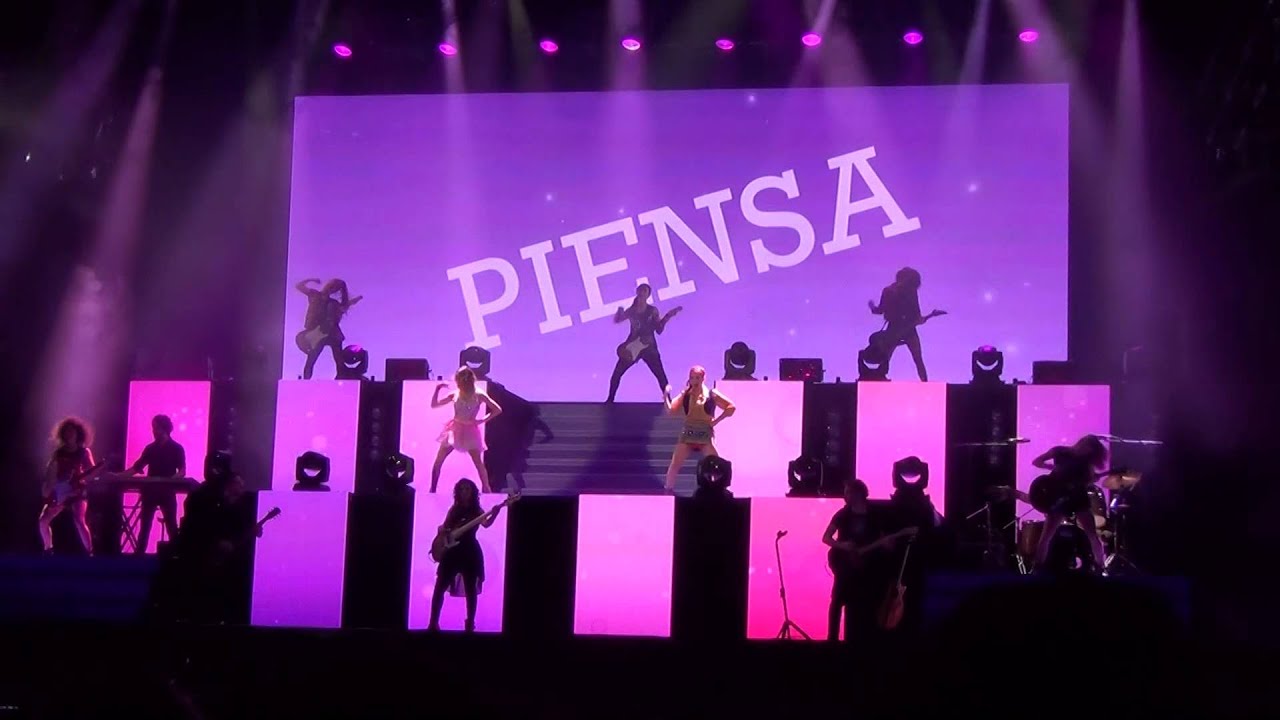 Violetta (Martina Stoessel) - Veo Veo (Live @ Palapartenope - Napoli) FULL HD - 23/01/2014