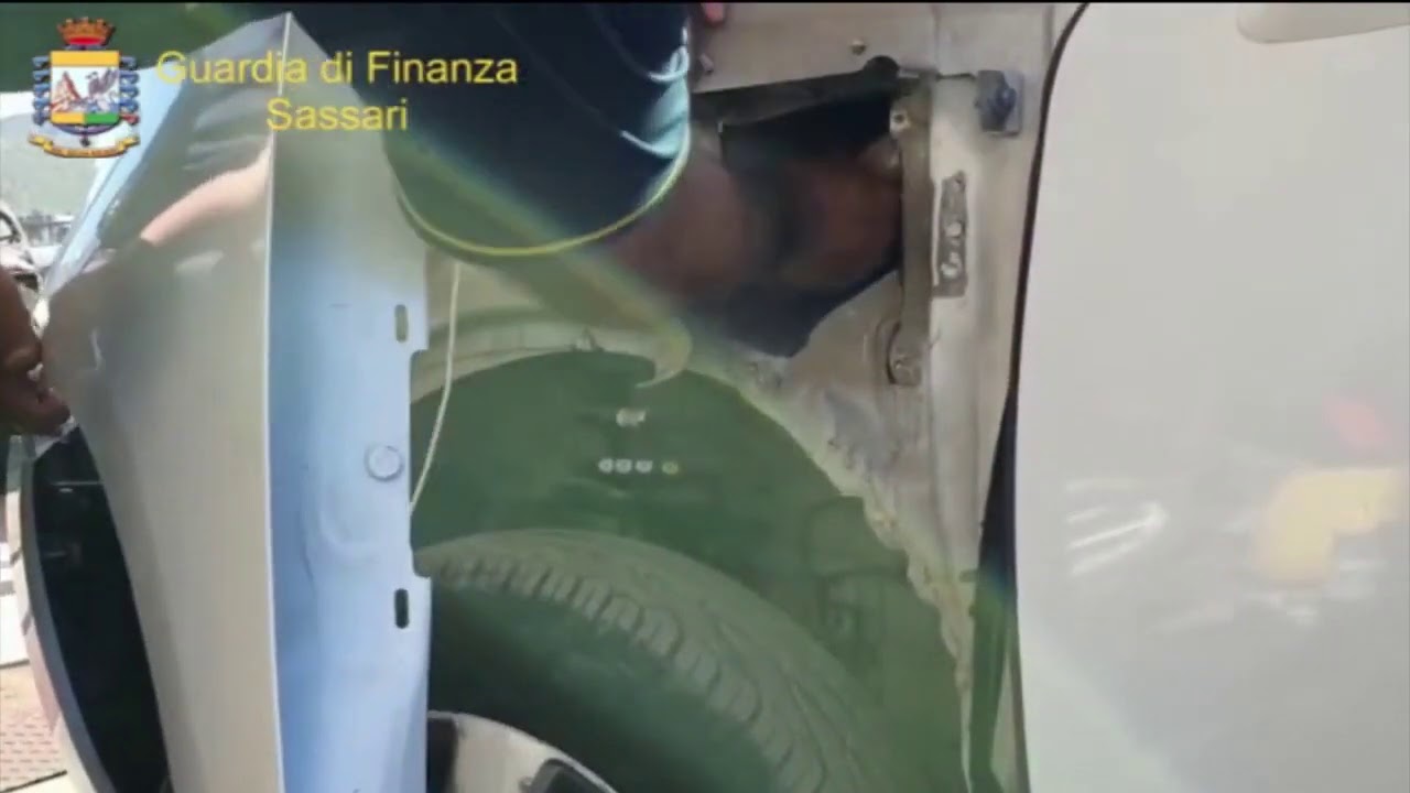 Guardia di Finanza di Olbia operazione antidroga sequestrati 6 kg di cocaina 27 07 20