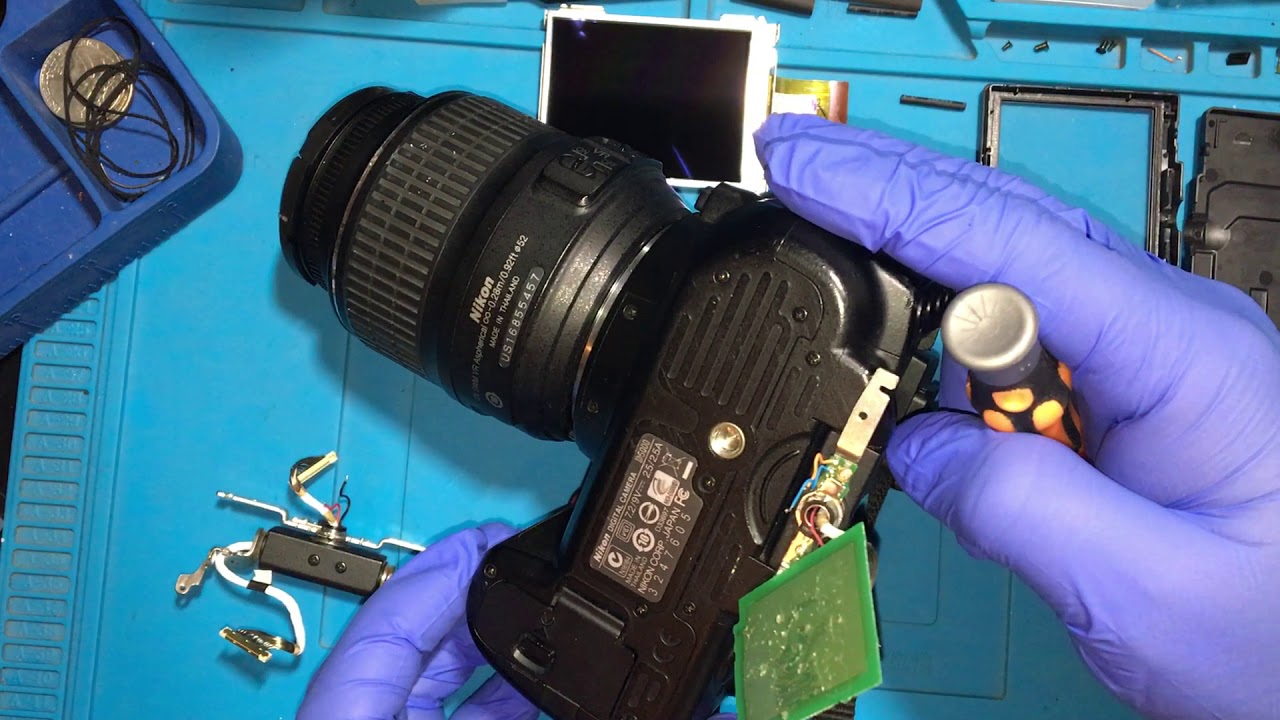 Replacing Nikon D5000 VARI-ANGLE LCD MONITOR
