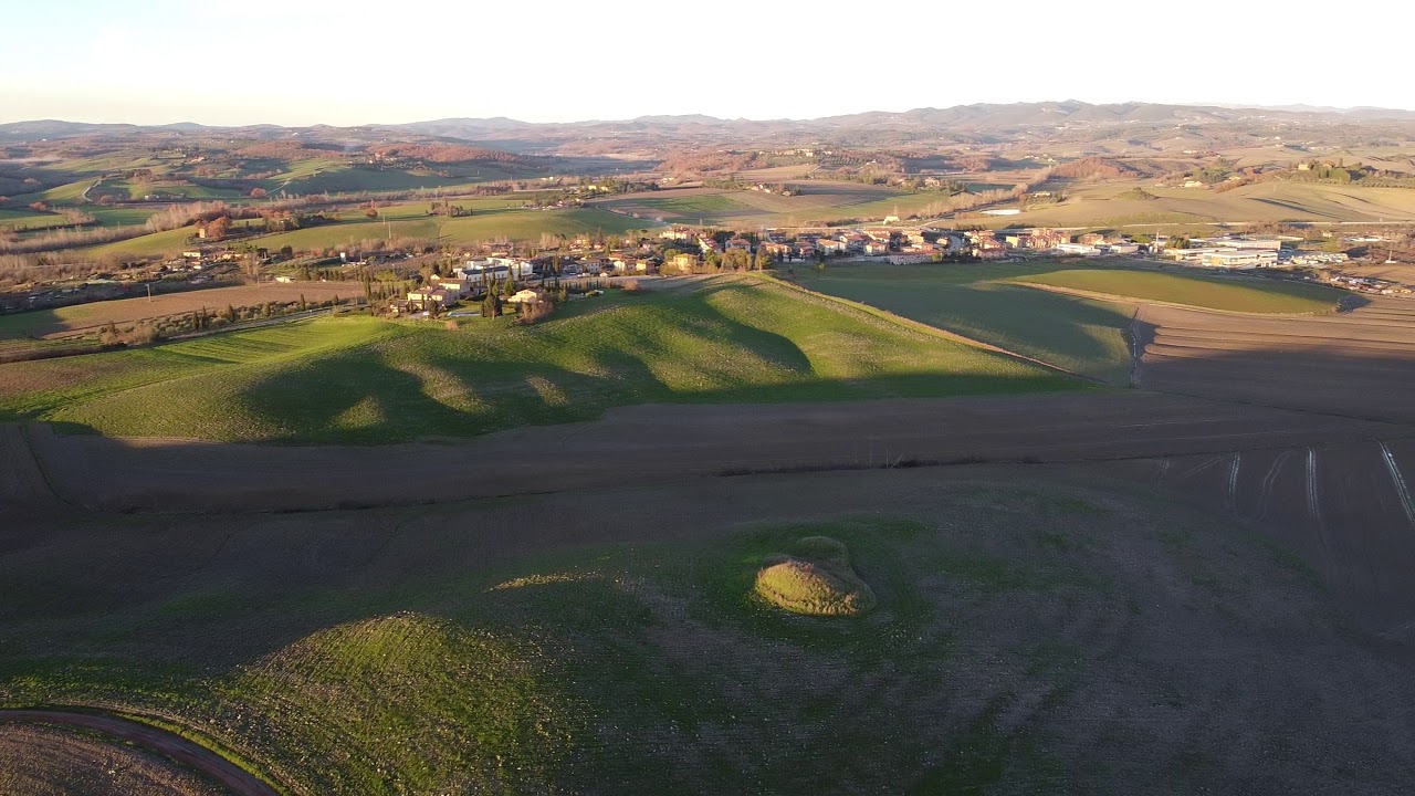 Mavic Mini Le Crete senesi da 73 m, Panoramica di 360° (Arbia, Casetta, Asciano, Siena, Amiata,...)
