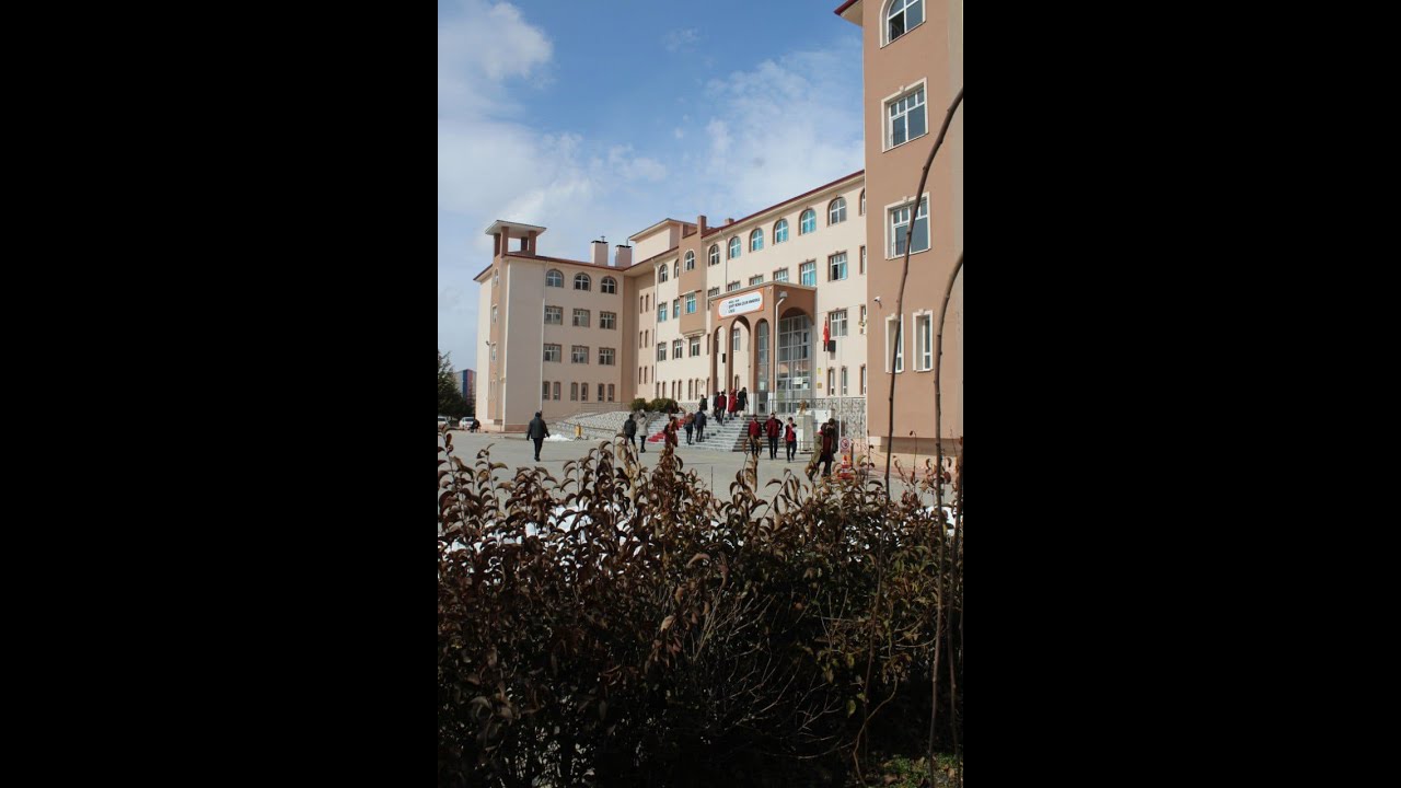 ŞEHİT BORA ÇELİK ANADOLU LİSESİ