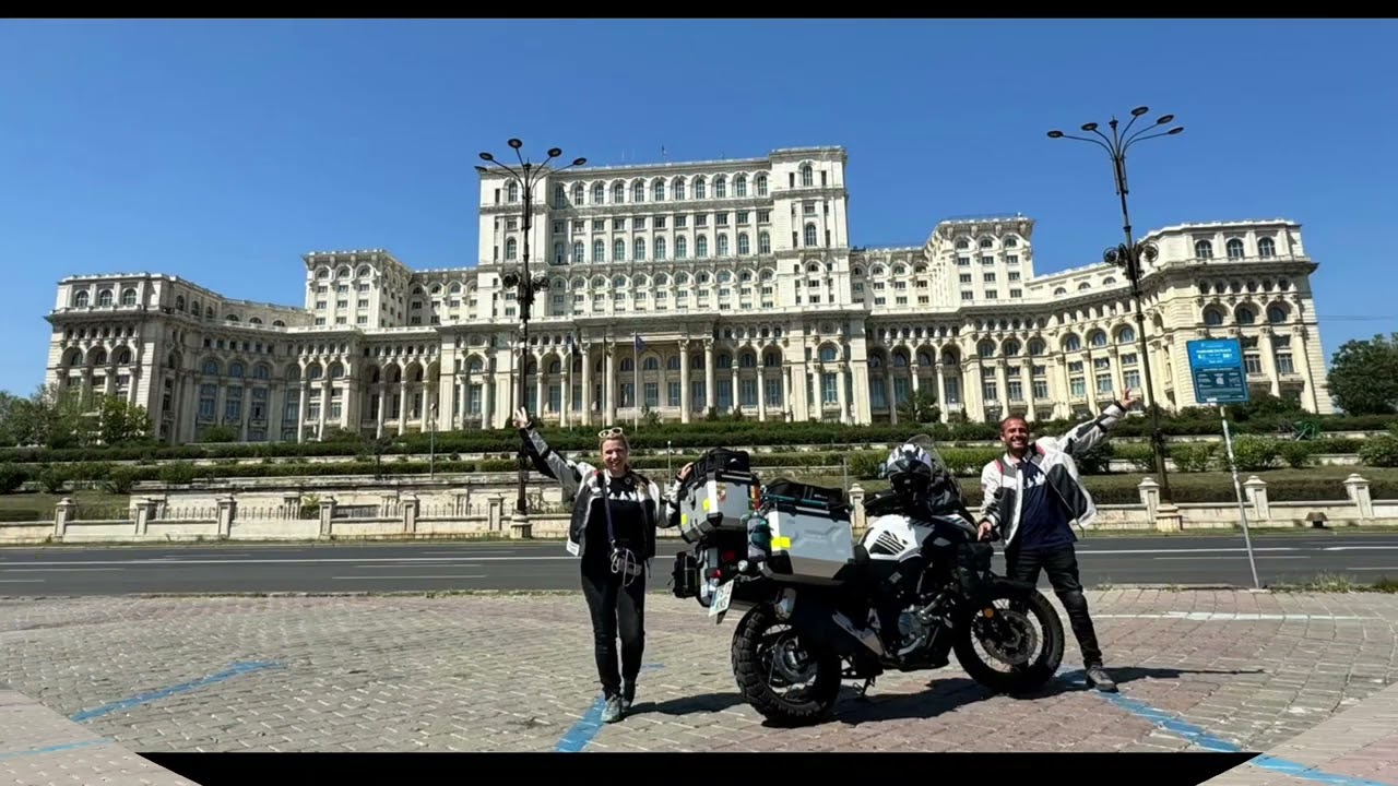 3.Rumbo a Moldavia. MAR NEGRO - BUCAREST - BRAN - RASNOV - BRASOV - SINAIA. Suzuki Vstrom