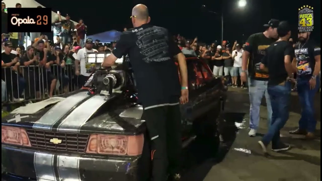 Hudema lutando para  manter a posição na arrancada da lista área 43