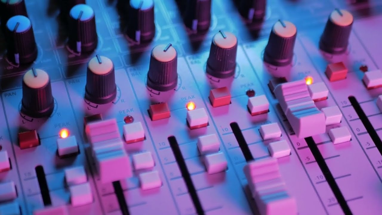 BASS BOOSTED SONGS 2025 World Premiere! DJ SkipTRAxx:  DJ Let It Rip: Hit That Beat! #electromusic