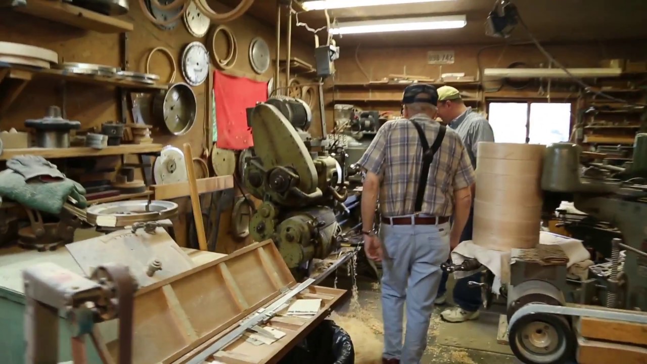 Companion Banjos: Jimmy Cox Interview and Shop Tour
