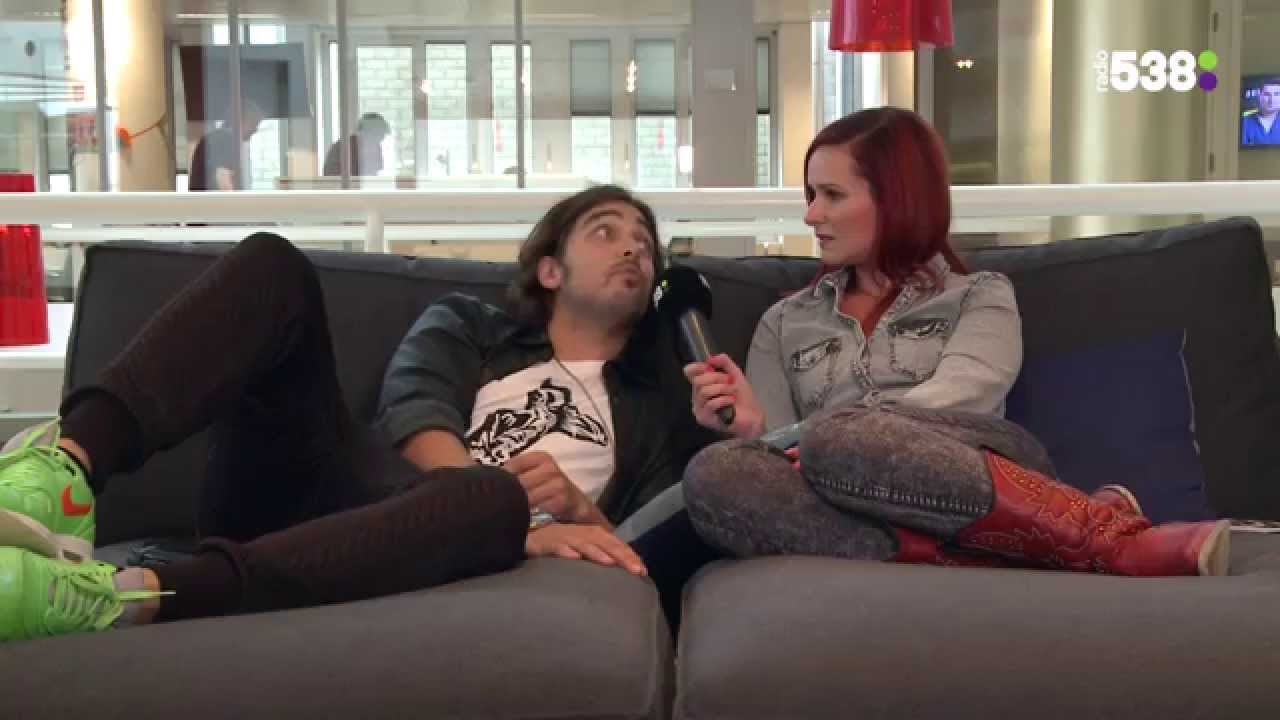 Demi interviewt Waylon