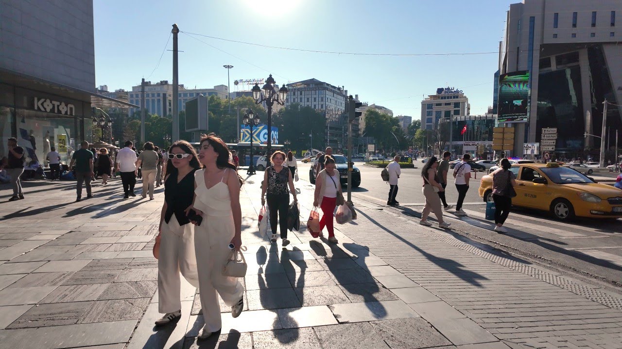 Ankara [4k60fps], Kızılay'da Gezinti - Strolling Around Kizilay