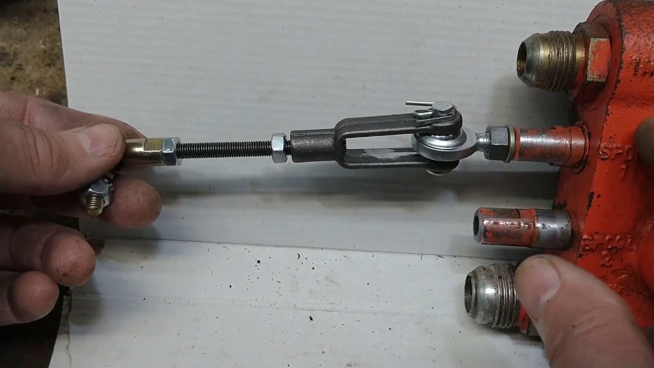 Case Ingersoll Jumpy Tractor, Installation of my Custom Travel Control Linkage