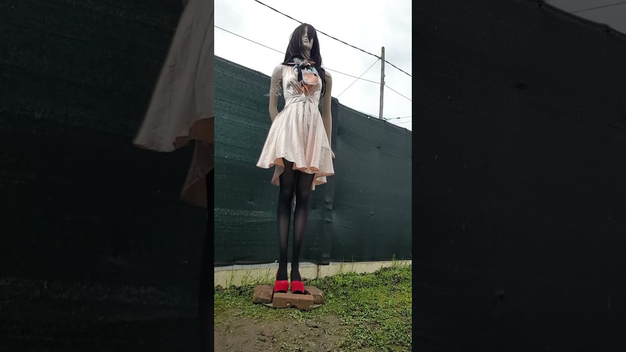 Windy pink silk dress 03