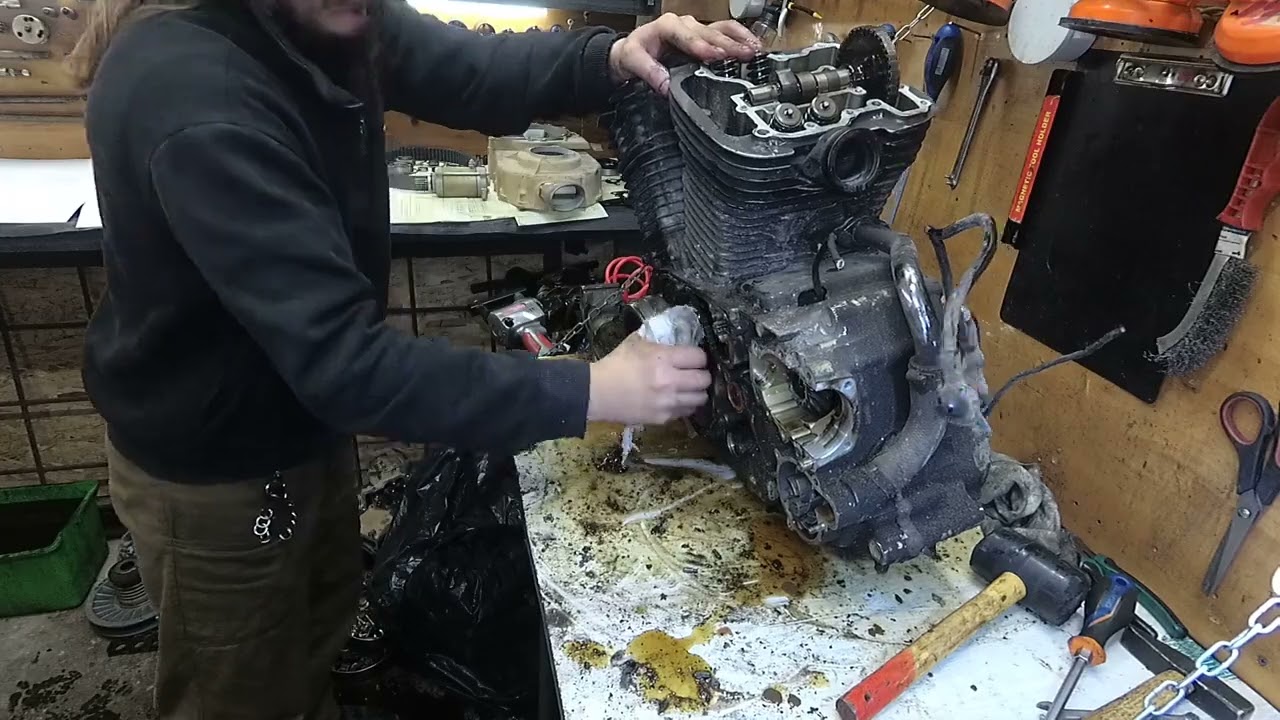 Разборка ДВС Suzuku Intruder VS 750, Ускоренная.