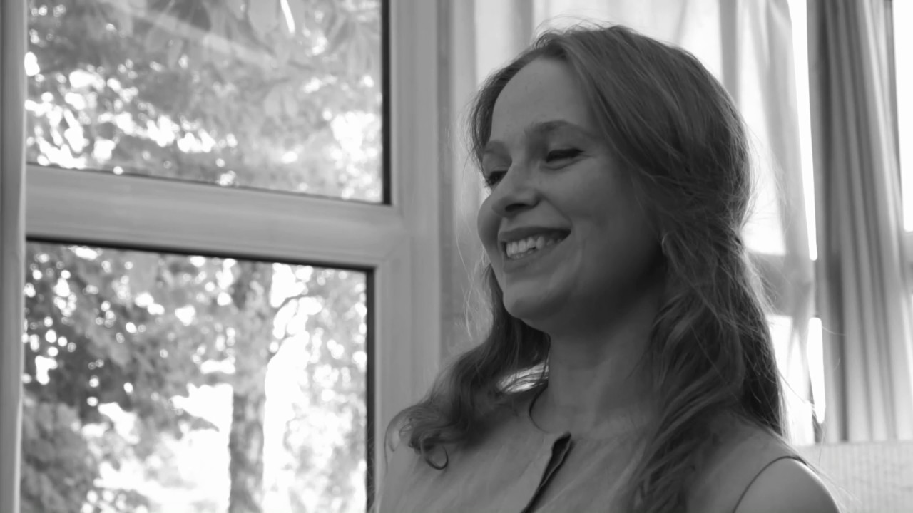 Alexandra Pyatkova singt, Anna am Piano: SEEMANN, DEINE HEIMAT IST DAS MEER (Freddy Quinn)