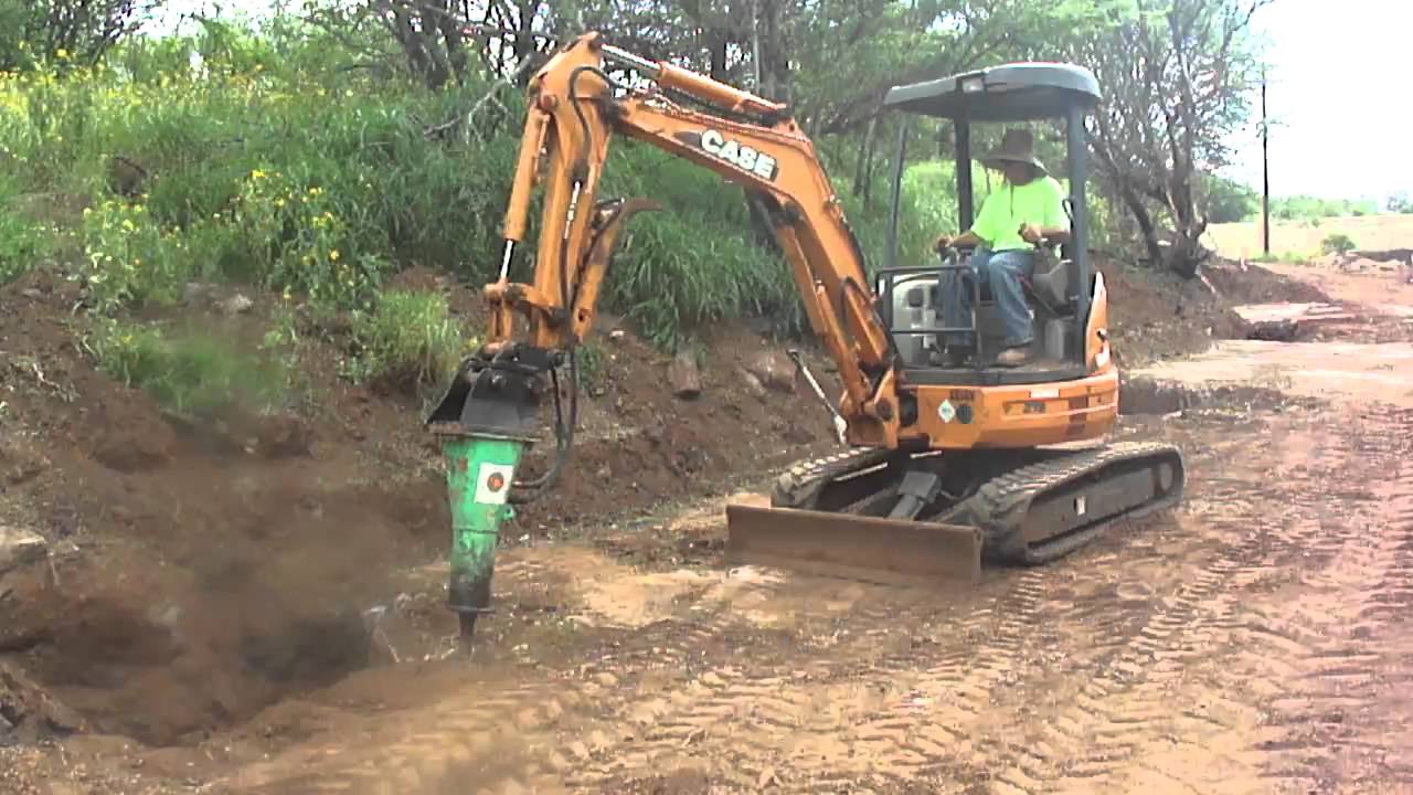 Excavation Contractor Maui with Tramac Hydraulic Hammer