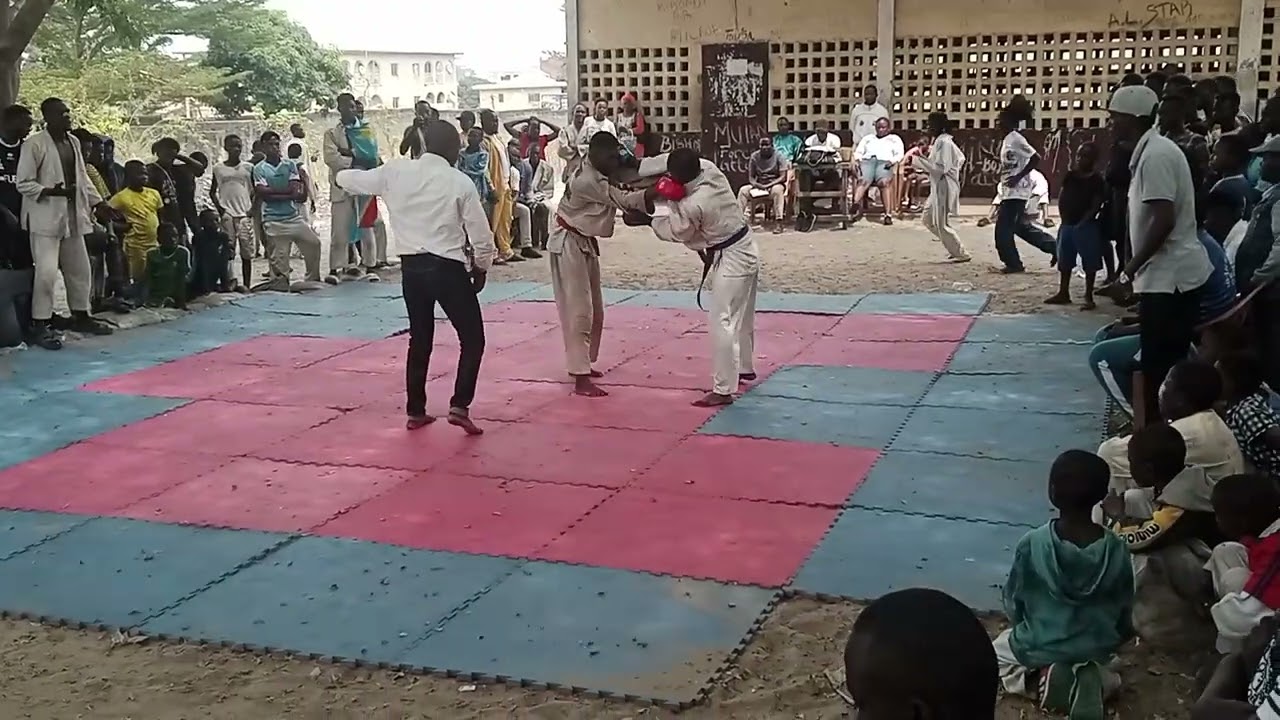 Là j'étais trop fatigué et j'ai perdu cet combat.