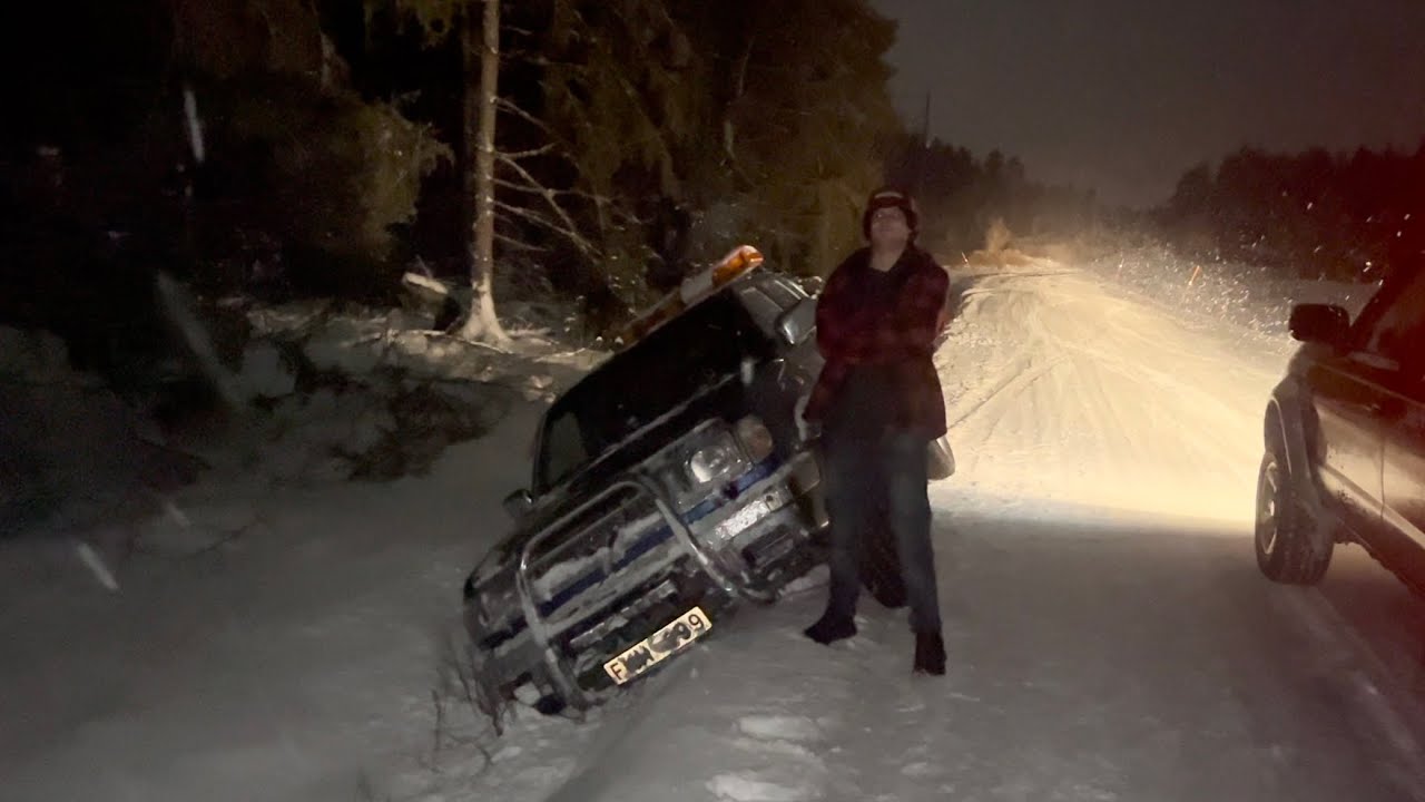 Bilar i diken och härj i Forshaga 