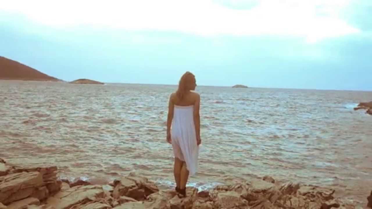 Antonija Šola -Ne umire ljubav stara (2015 Official video)