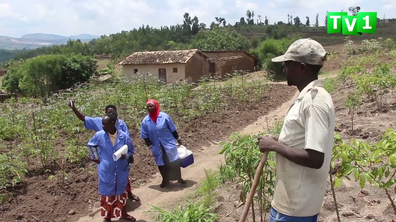 Ruhango: Abaturage banze ko abana babo bahabwa urukingo.