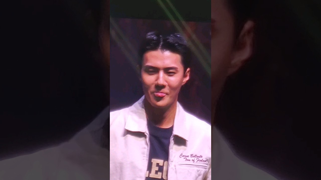 230520 EXO SC Fancon - Sehun Flip the Bottle Challenge #Sehun #chanyeol #exo #exosc #sechan