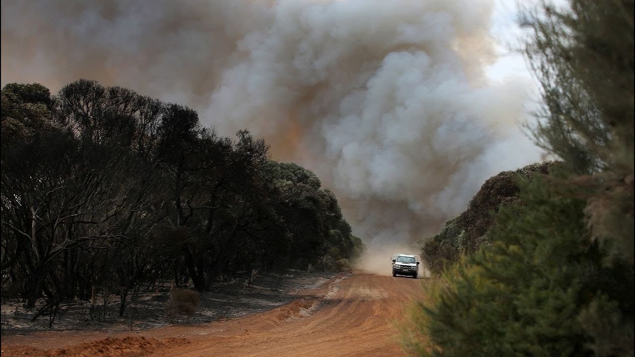 Kangaroo Island fire destroys 65 homes, claims two lives