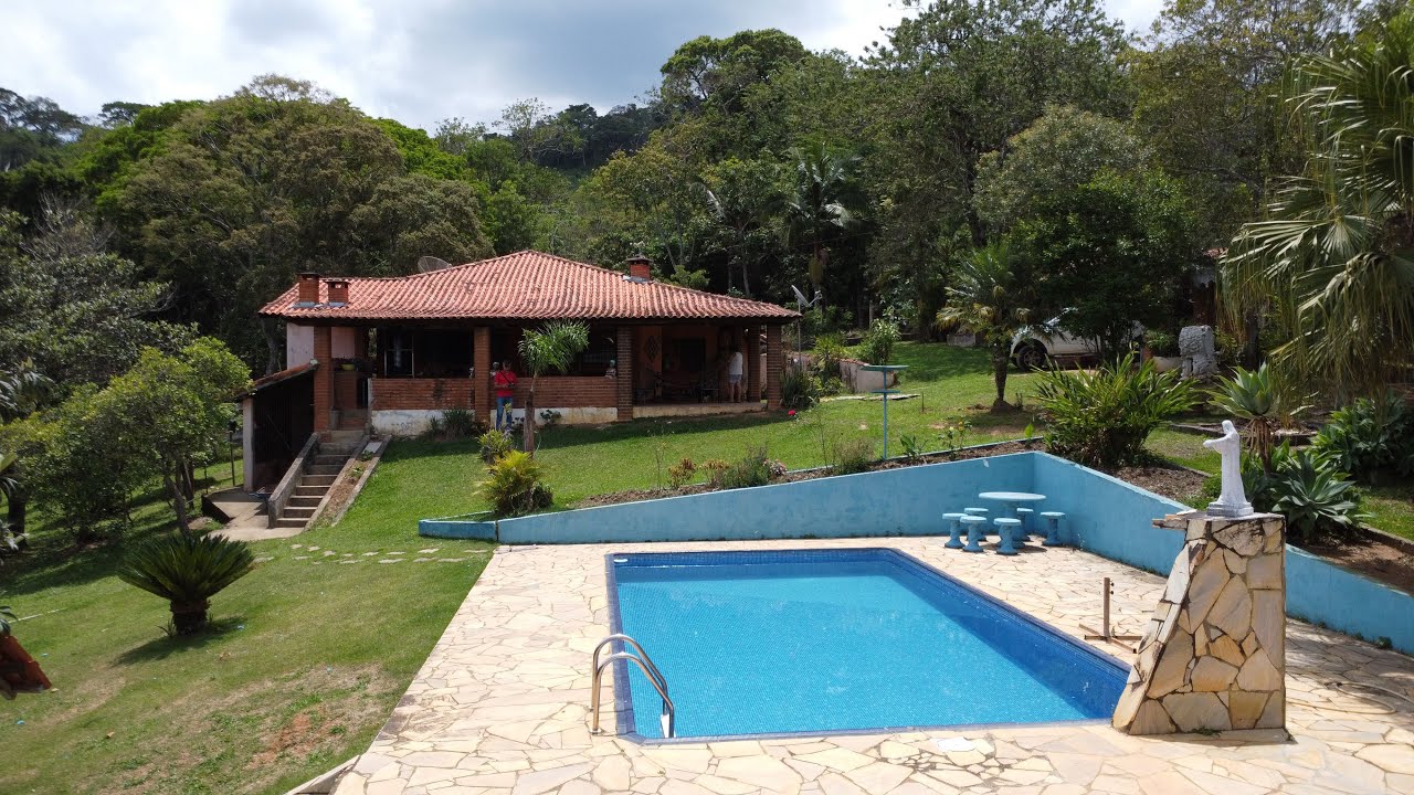 Chácara Itapeva-MG - área 8.000 m2- possui escritura registrada- R$ 900.000,00
