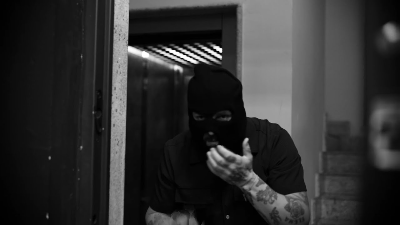 MOONCLER, SILENT BOB - NEL BENE E NEL MALE (Official Video)