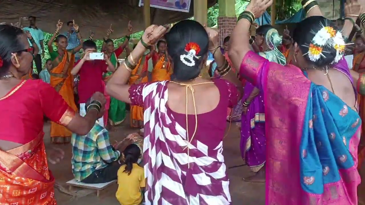 लवा लवा पालवा इंद्र देवाची सभा ...पडला पाऊस भरल्या नद्या | सावित्री महिला मंडळ गणेश नगर २०२४