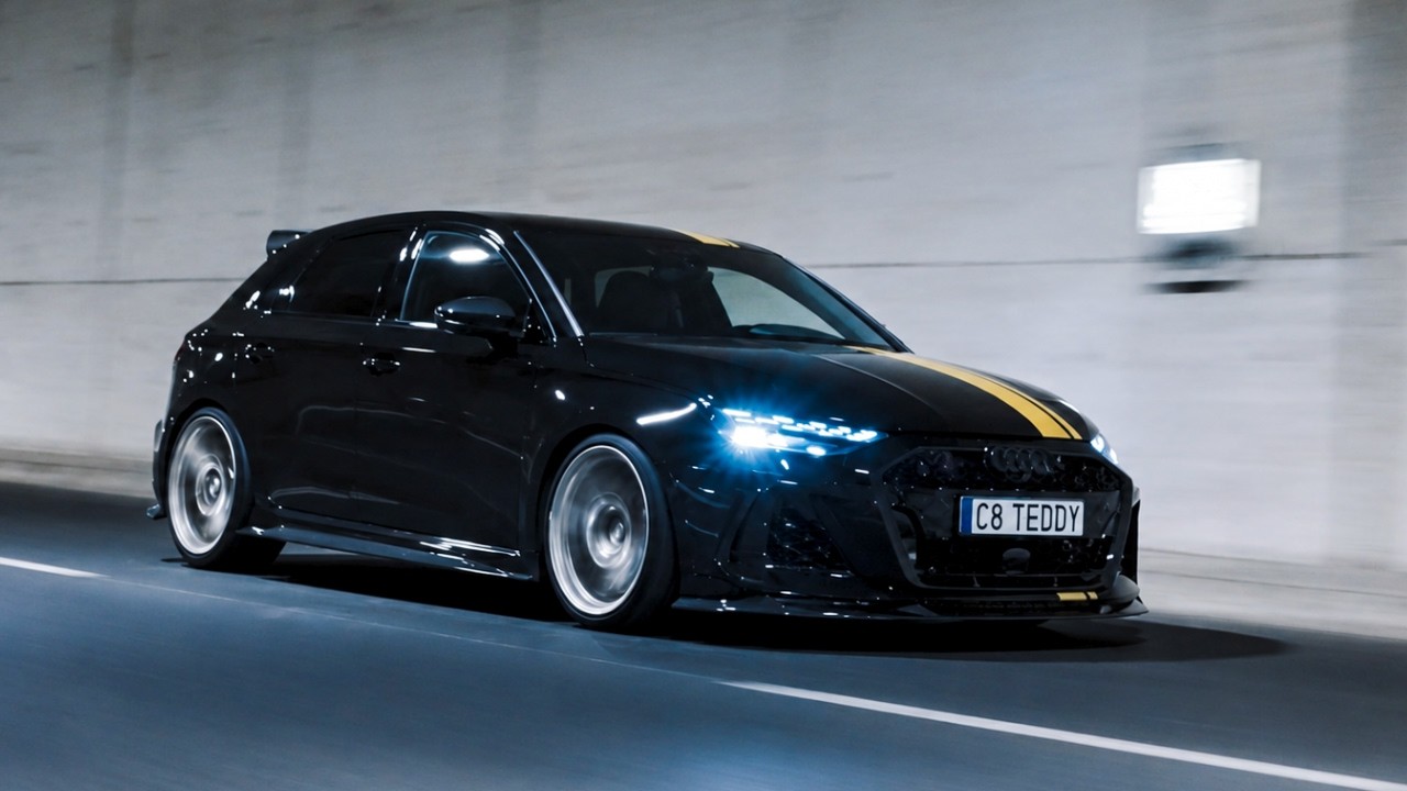 STRAIGHT PIPED Audi RS3 | Midnight Run | 4K