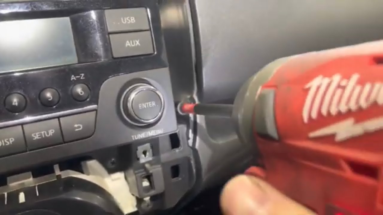 ‘15 Nissan Versa Note: Radio Replacement