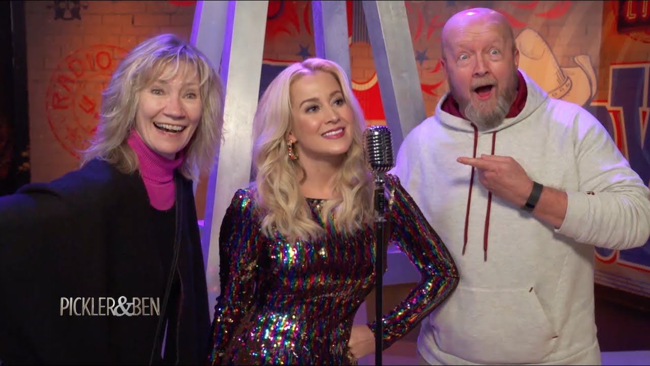 Kellie's Perfect Prank at Madame Tussauds  - Pickler & Ben