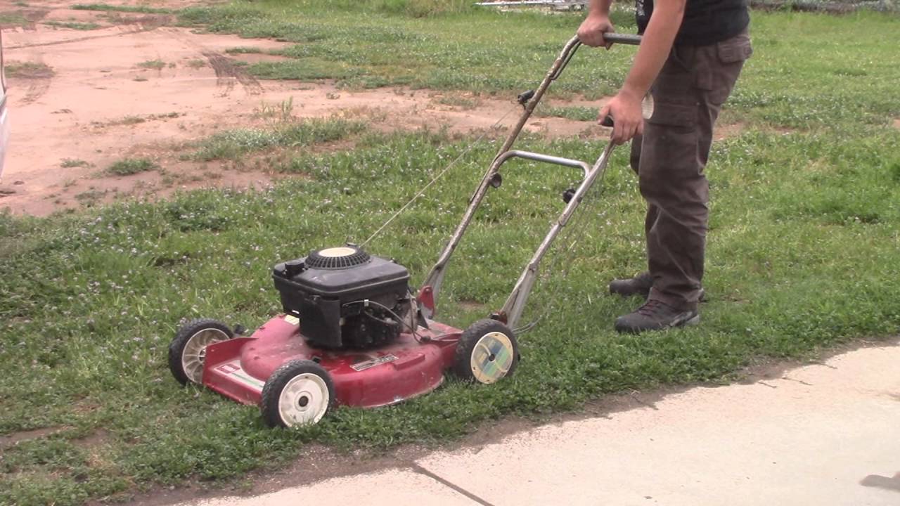Fixing Toro Super Recycler 2 - Carb Clean and Demo