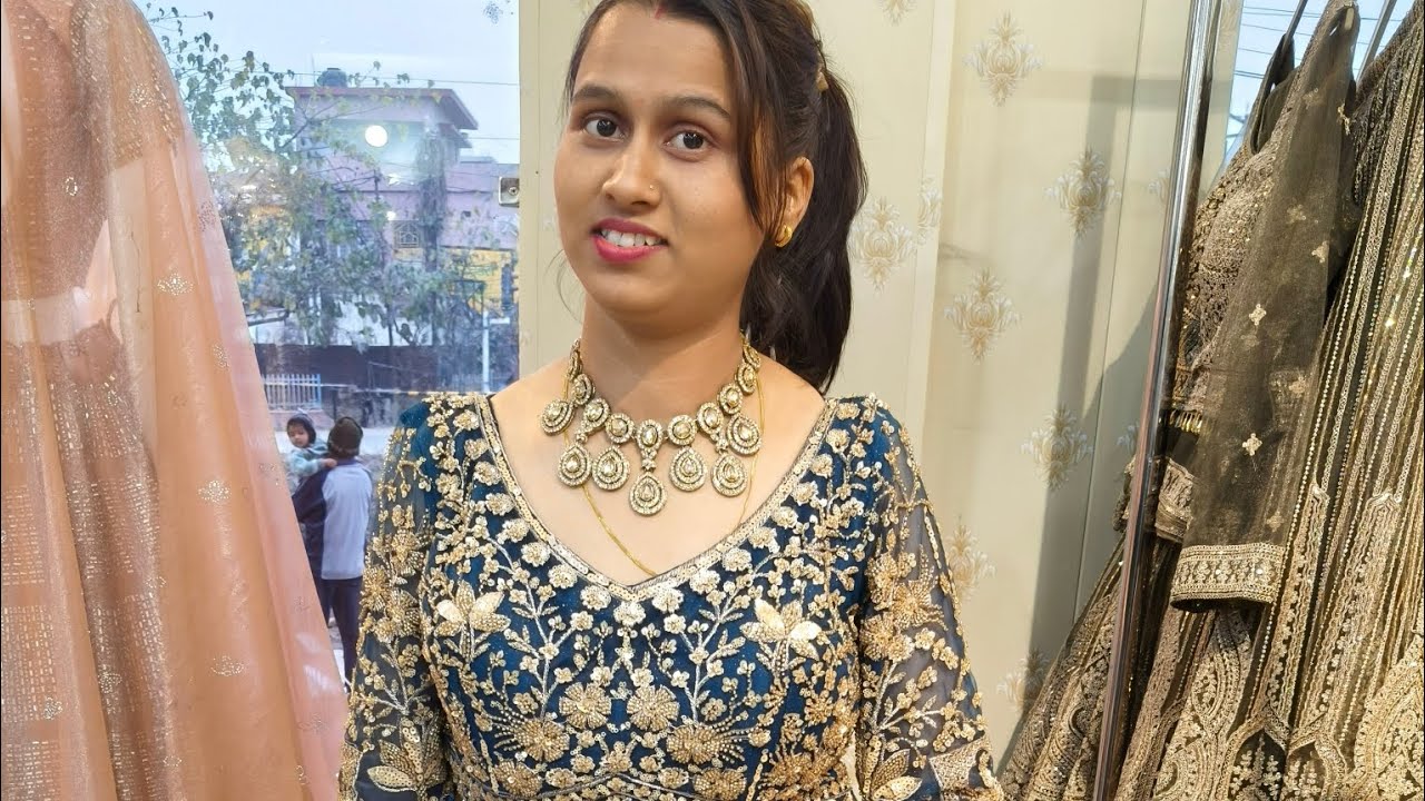 Day 13: Brother ki shaadi shopping 🛍️🛍️. #familyvlog #momlife #1000vloggingchallenge #shopping 