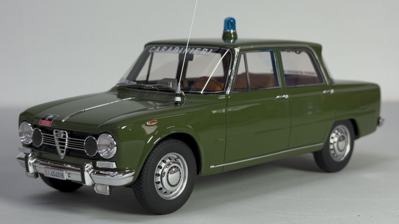 Alfa Romeo Giulia Super 1969 Carabinieri Scala: 1/18 Laudoracing-Models LM218A-PO