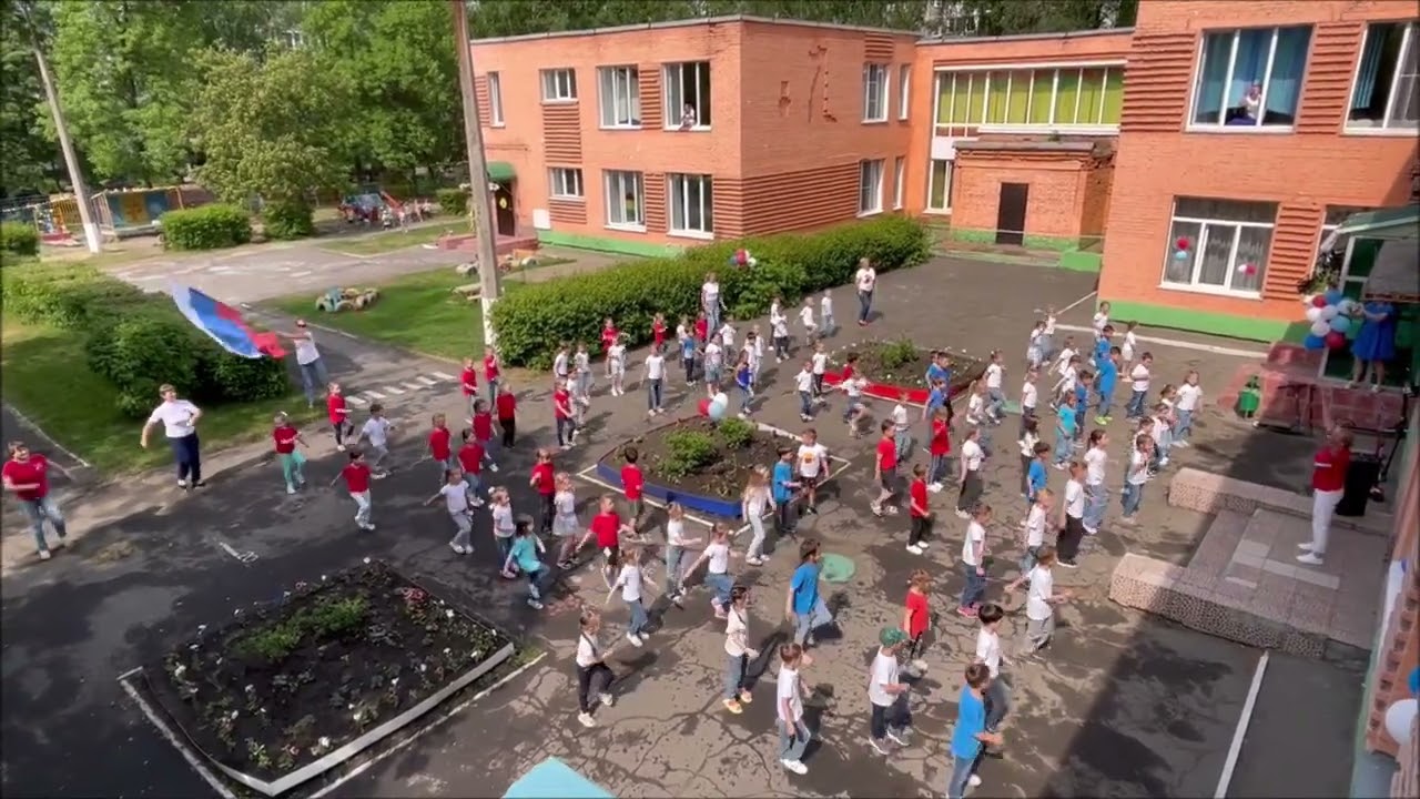 Спортивный флешмоб ко Дню России