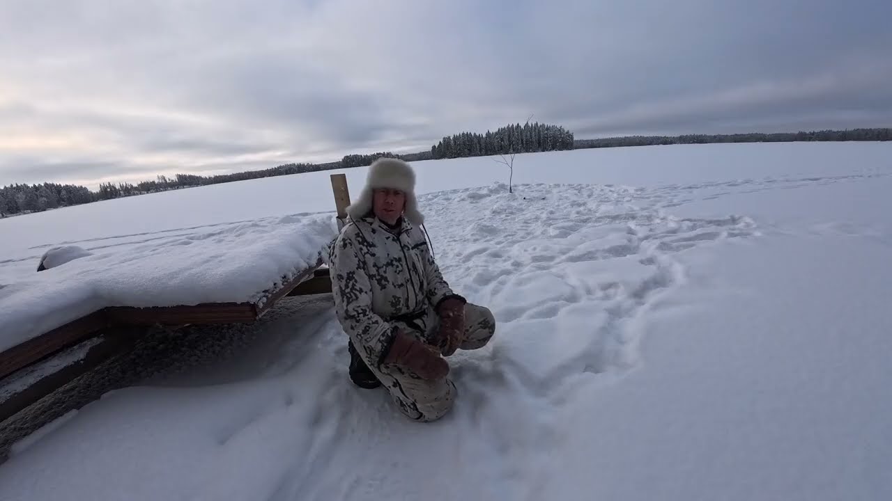 Asennetaan vakoilukamera ahnaille verkkoavannon kyttääjille :).