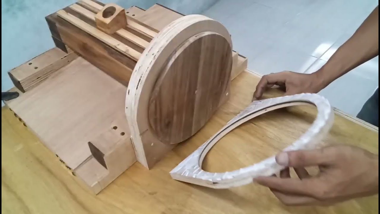 Dual function sanding station // make sanding discs with drill drive