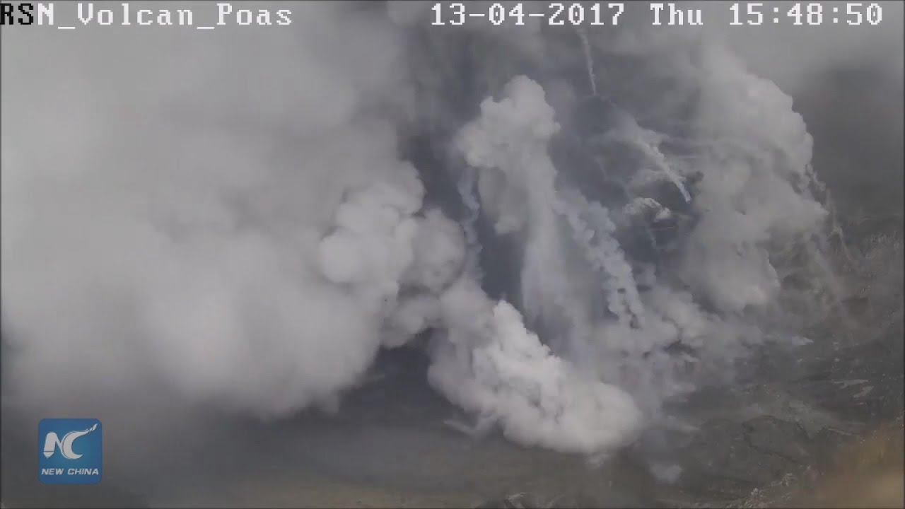 RAW: Volcano Poas erupts in north of San Jose, Costa Rica