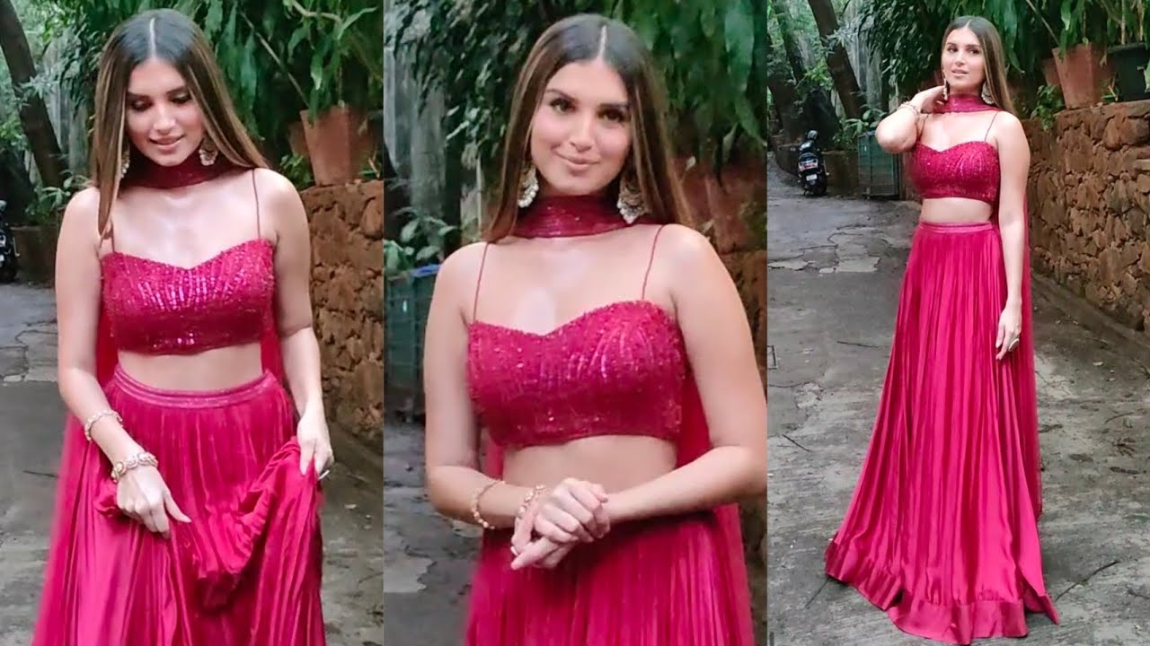 Tara Sutaria Looks So Stunning in Red Outfit 😍💕📸