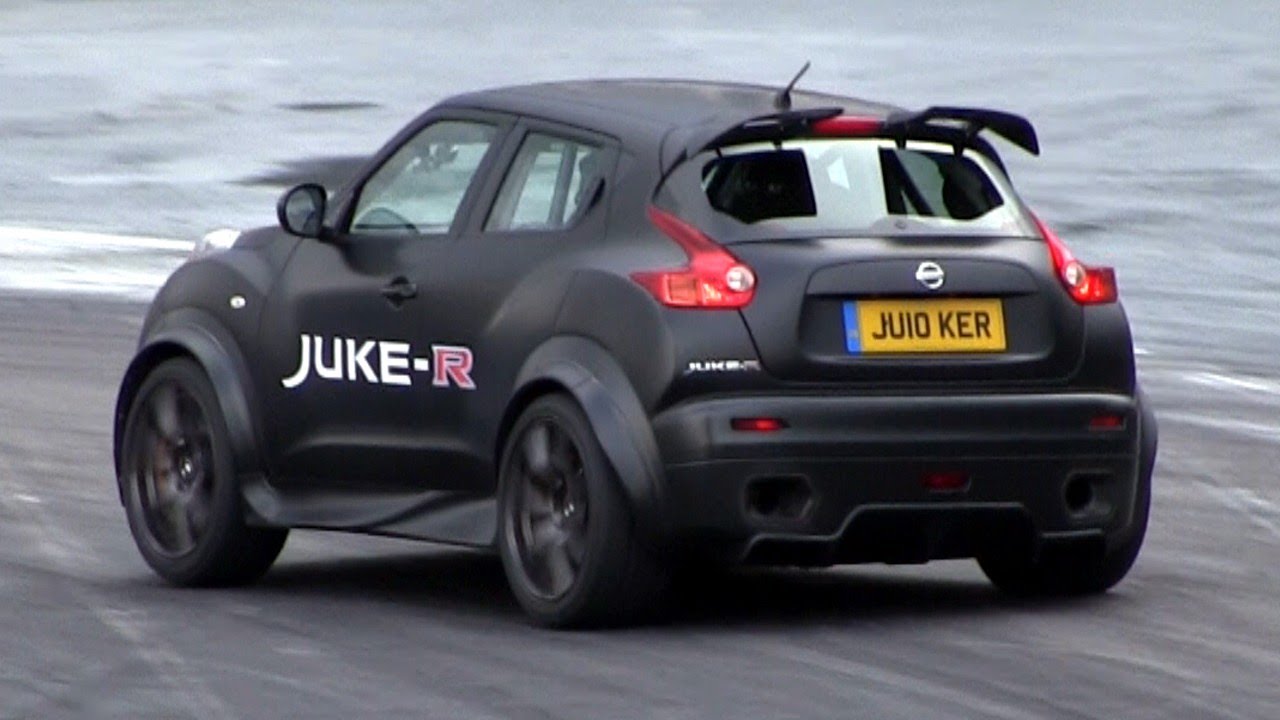 Nissan Juke-R - Accelerations & Having Fun On Track