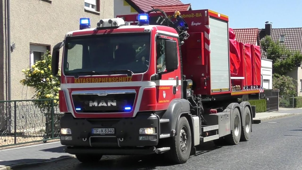[Moorbrand bei Plessa] Radlader THW Berlin + Brandschutzeinheit Prignitz und MOL