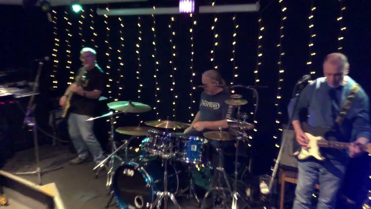 Red Rock at The Ashton Jubilee Club 23/1/26 ( Roadhouse Blues )