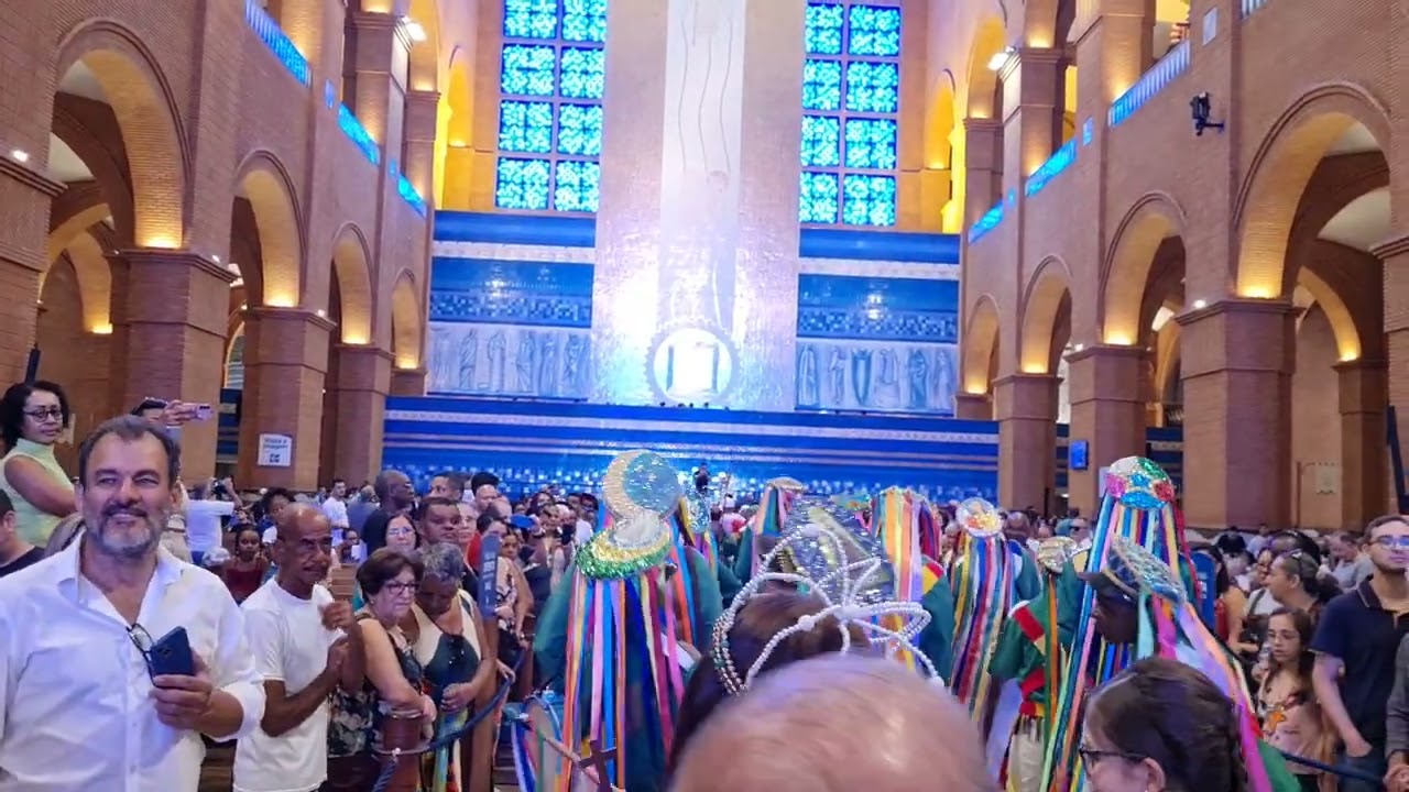 Aparecida hoje lotada:Congadas de São Benedito Enchem a Basílica