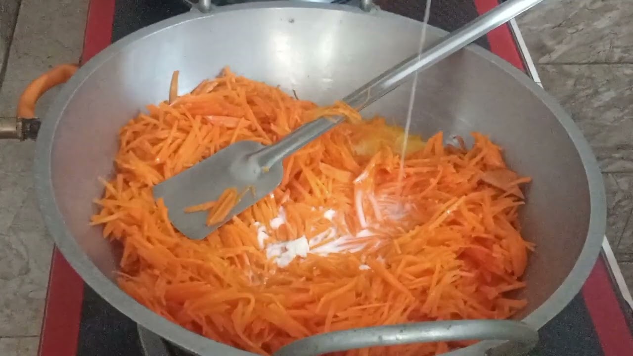 মজাদার কুঁচি গাজর এর হালুয়া।An easy recipe for Ramadan#afrinsdiary #food 