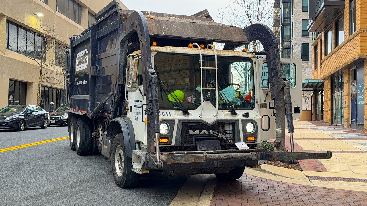 Casella Waste Systems 2021 Mack TE64 Heil Half/Pack Sierra Front Loader Garbage Truck #5641 on Trash