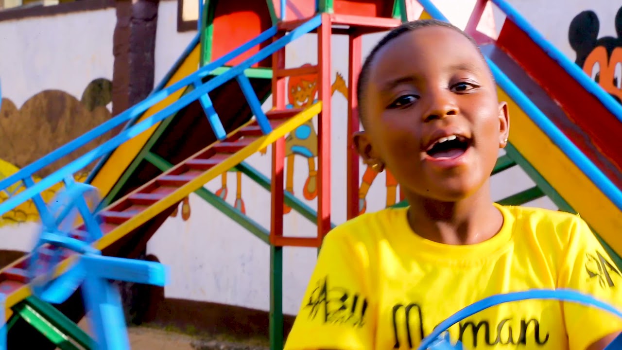 Izere Louange Ora - Maman  Papa (Official Video) 0782897385/ Watts App 0728030180