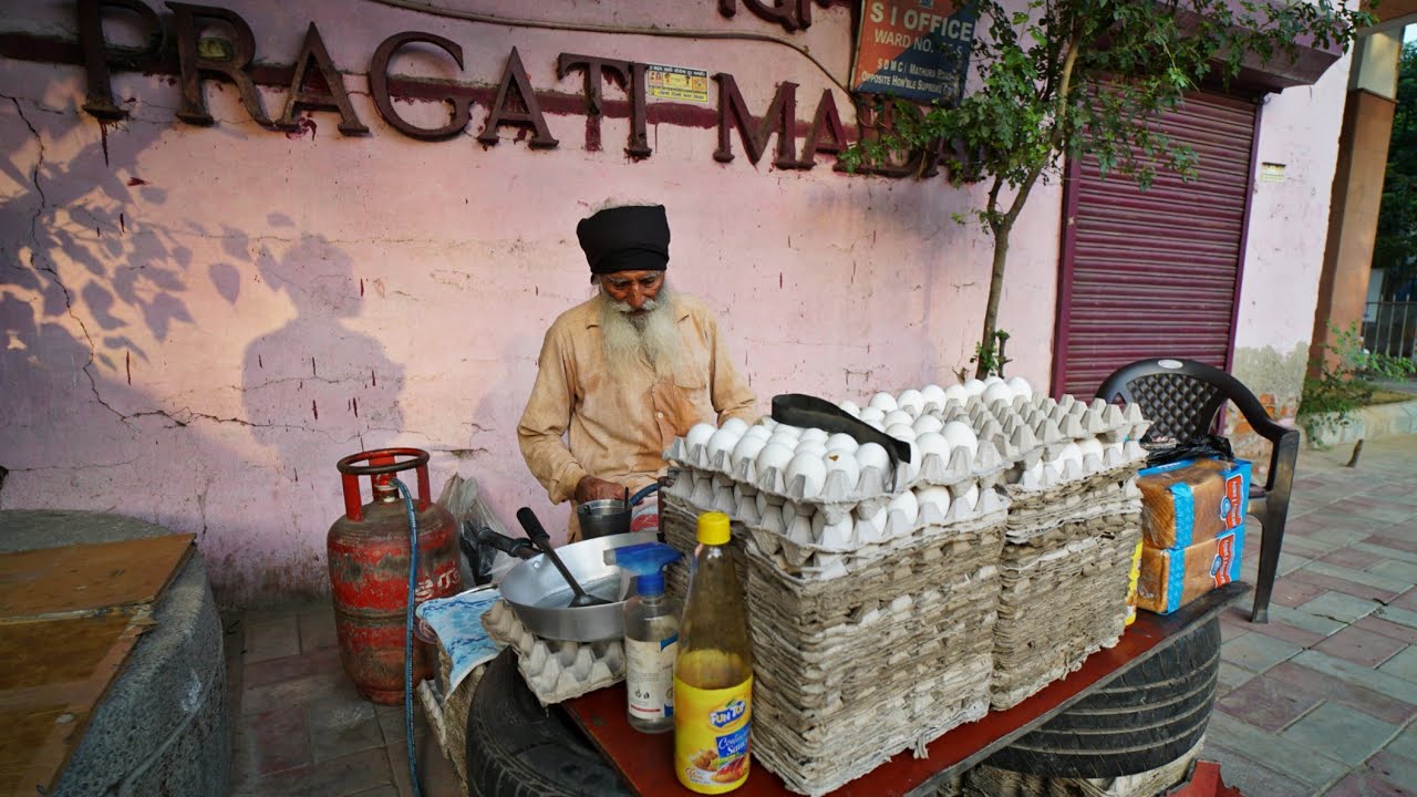 Sardar ji Omelette wale | Pragati maidan | After lockdown Delhi street food  story