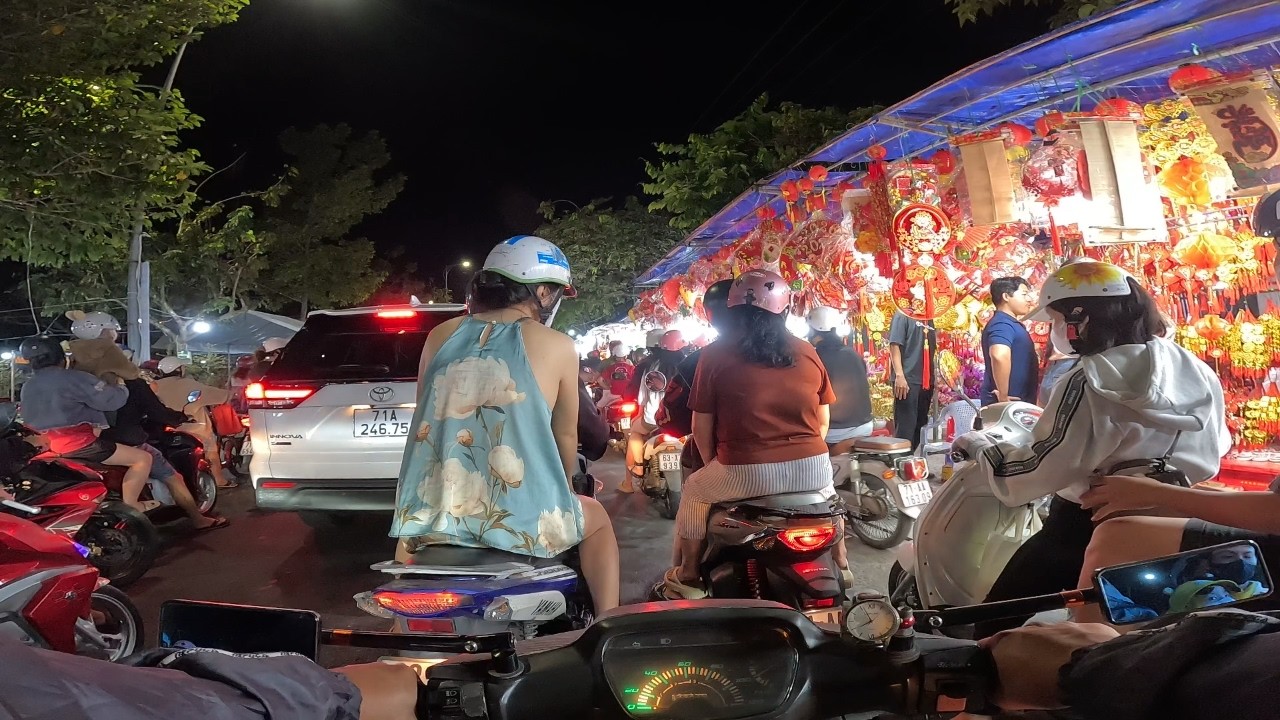 Lái Xe Đêm Dạo Quanh TP Bến Tre, Tối 21 Tết 2026, Đường Chợ Bông Kẹt Cứng Ngắt #39