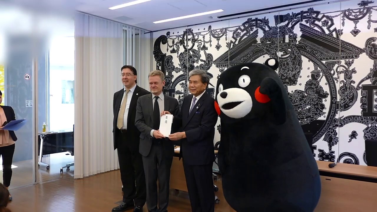 Kumamon donates to Notre-Dame de Paris at Embassy of France [RAW VIDEO]